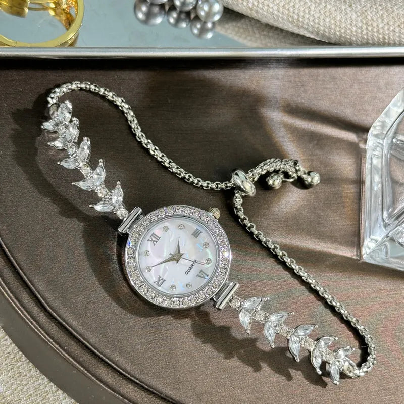 Montre Argentée Feuilles Cristal